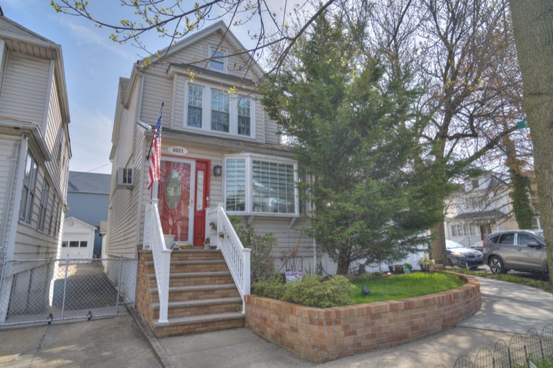5 Bed 2 Bath, Queens NY — cover photo